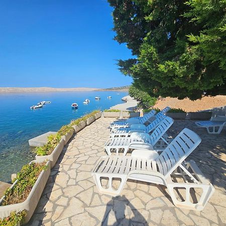 Beachfront Apartments Anita With Pool Karlobag Exterior foto