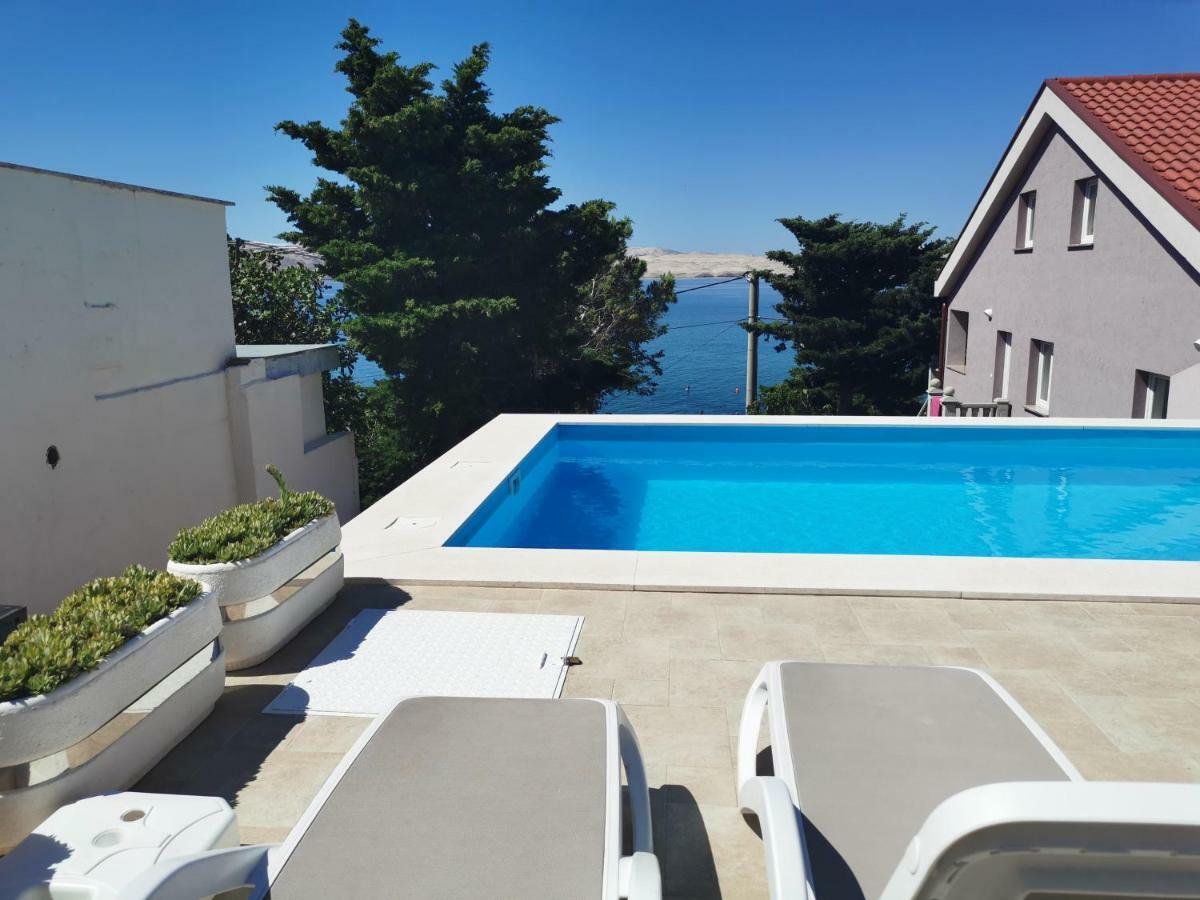 Beachfront Apartments Anita With Pool Karlobag Exterior foto