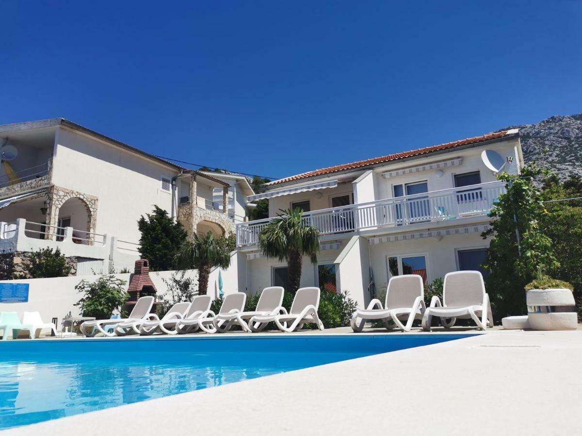Beachfront Apartments Anita With Pool Karlobag Exterior foto